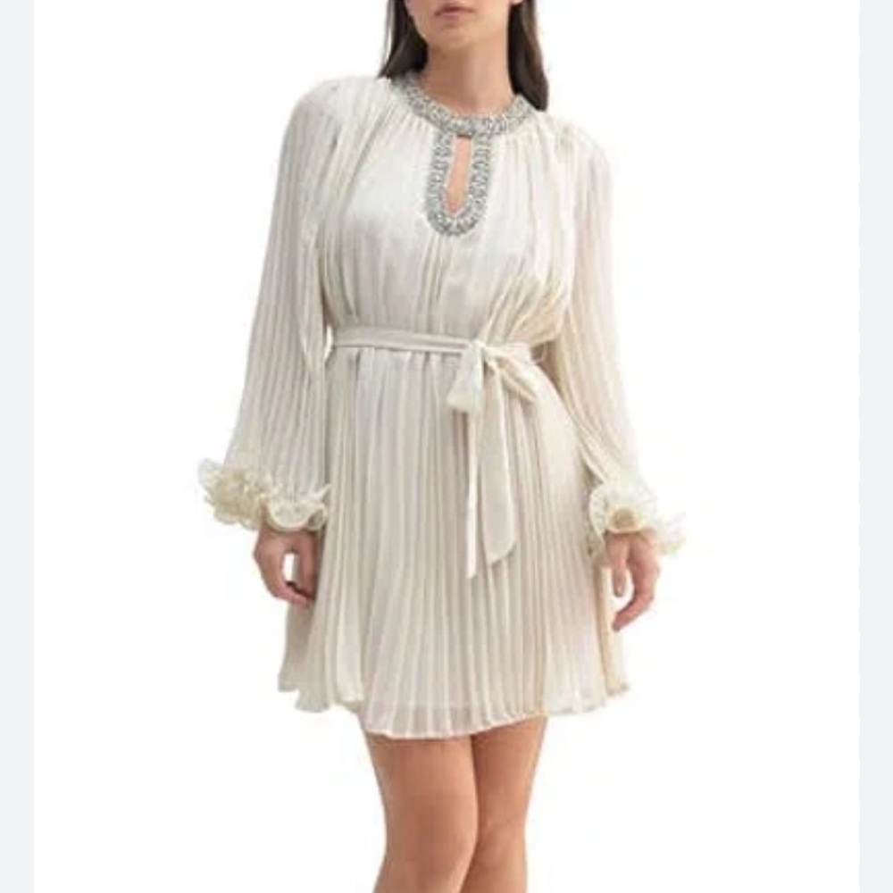 Mila Mae Jewel‎ Keyhole Neck Pleated Dress Ivory M
